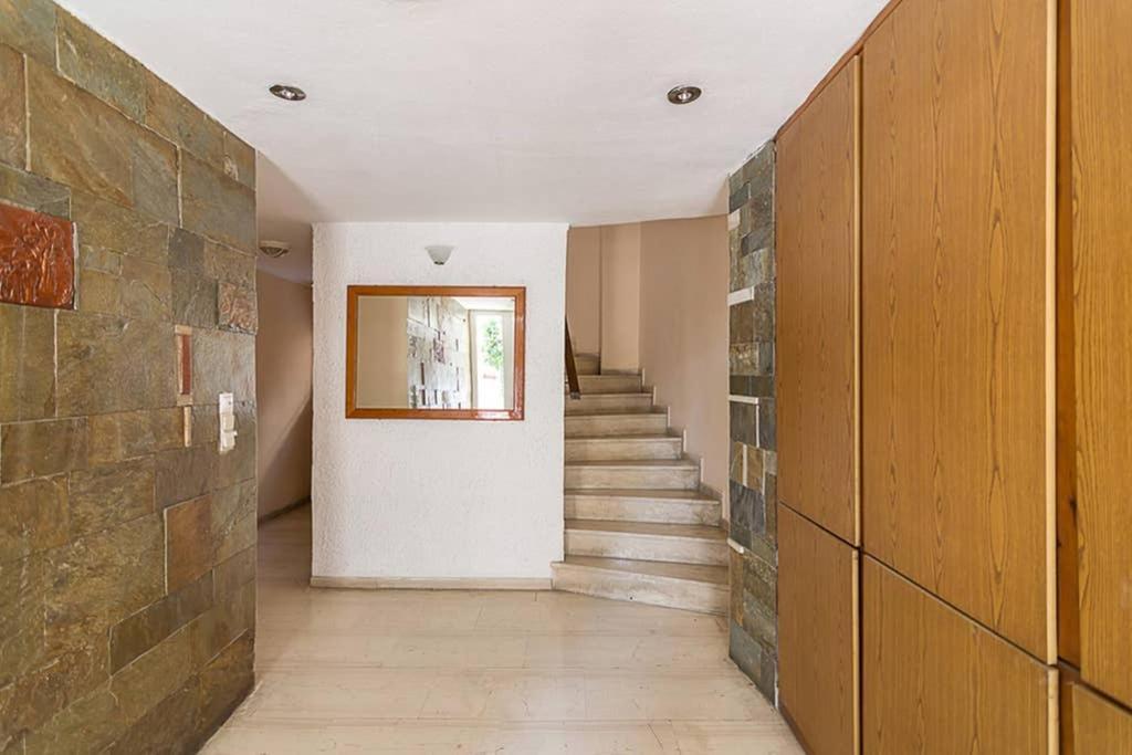 Cozy Flat With 1 Bedroom Next To Metro Station Athens Exterior photo